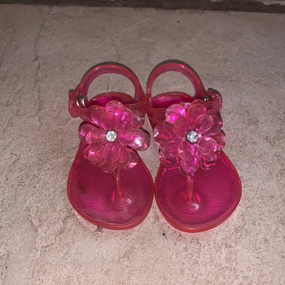 5 for $25🎈Carters flipflops